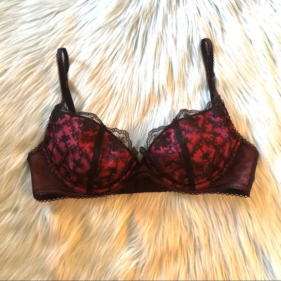 NWOT~VS. 36B Bra🖤 - Picture 16 of 16